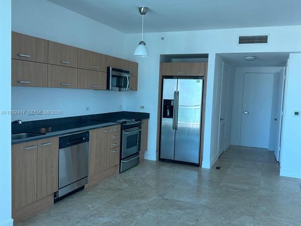 350 S Miami Avenue 2913, Miami FL 33130