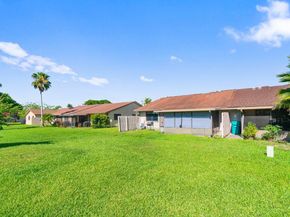 18 Winchmore Lane, Boynton Beach FL 33426
