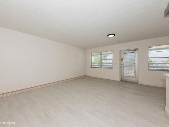 118 Somerset F, West Palm Beach FL 33417