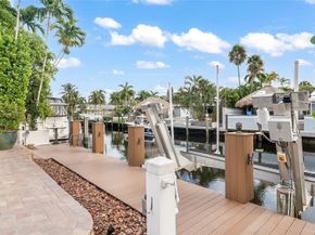 1700 SW 5th Ct, Fort Lauderdale FL 33312