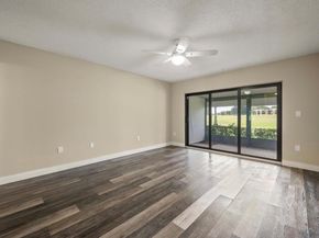 370 Fairway Circle 13, Weston FL 33326