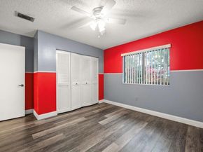 370 Fairway Circle 13, Weston FL 33326