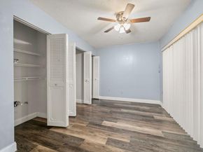 370 Fairway Circle 13, Weston FL 33326