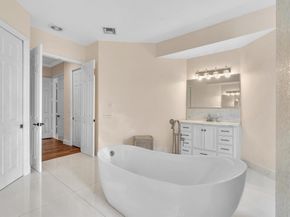 920 NW 122nd Avenue, Plantation FL 33325