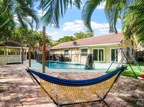 1427 Seagrape Cir, Weston FL 33326