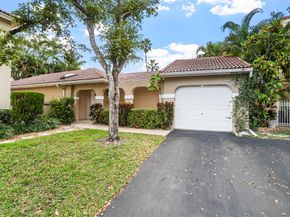 1427 Seagrape Cir, Weston FL 33326