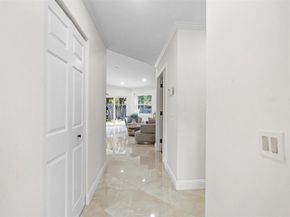 1427 Seagrape Cir, Weston FL 33326
