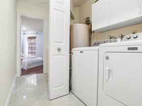 1427 Seagrape Cir, Weston FL 33326