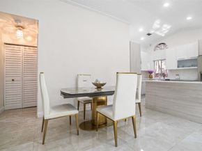 1427 Seagrape Cir, Weston FL 33326