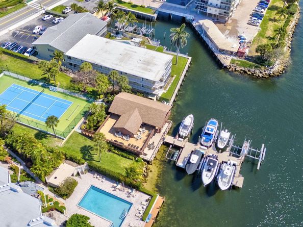 1167 Hillsboro Mile 206, Hillsboro Beach FL 33062