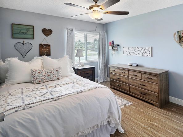 719 SW 79th Ave, North Lauderdale FL 33068