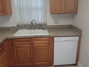 9421 SW Evergreen Pl 102, Davie FL 33324