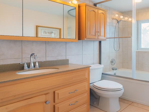 281 SW 18th Ct, Pompano Beach FL 33060