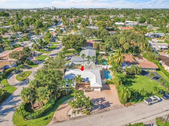 281 SW 18th Ct, Pompano Beach FL 33060