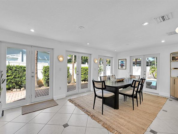 281 SW 18th Ct, Pompano Beach FL 33060