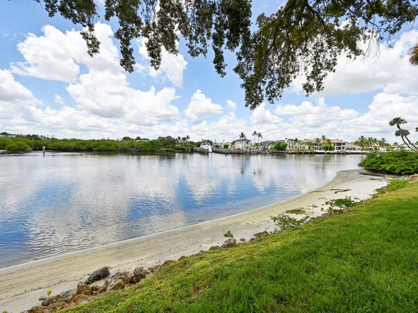 388 Golfview Road C, North Palm Beach FL 33408