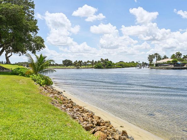 388 Golfview Road C, North Palm Beach FL 33408