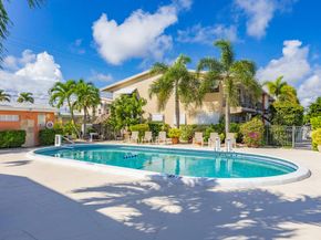 2160 NE 56th Ct 102, Fort Lauderdale FL 33308