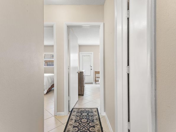 2160 NE 56th Ct 102, Fort Lauderdale FL 33308