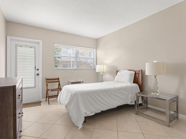 2160 NE 56th Ct 102, Fort Lauderdale FL 33308