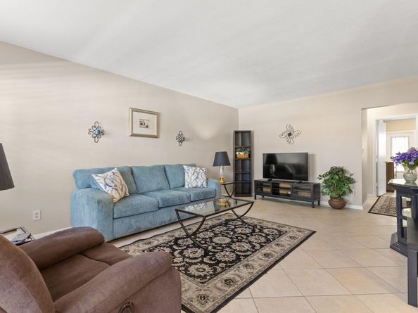 2160 NE 56th Ct 102, Fort Lauderdale FL 33308