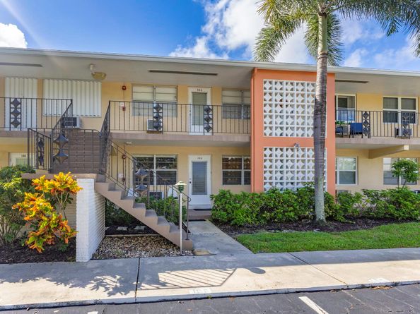 2160 NE 56th Ct 102, Fort Lauderdale FL 33308