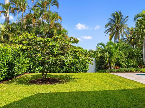843 NE Mulberry Drive, Boca Raton FL 33487