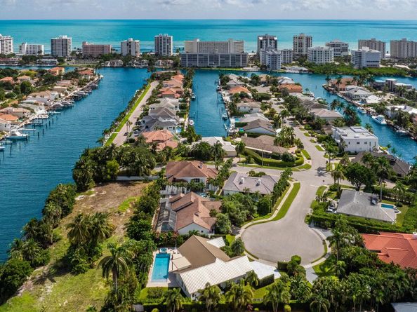843 NE Mulberry Drive, Boca Raton FL 33487
