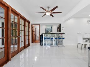 440 N Rainbow Dr, Hollywood FL 33021
