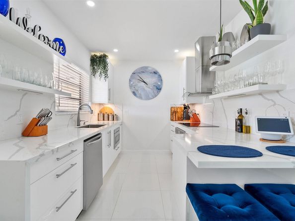 440 N Rainbow Dr, Hollywood FL 33021