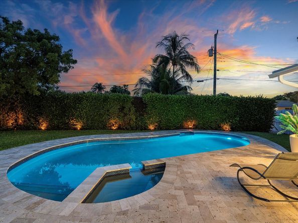 440 N Rainbow Dr, Hollywood FL 33021