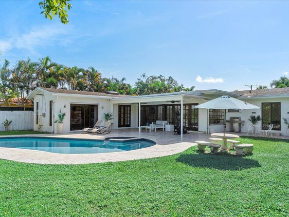 440 N Rainbow Dr, Hollywood FL 33021