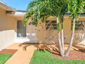 440 N Rainbow Dr, Hollywood FL 33021