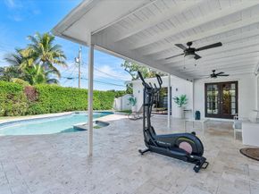 440 N Rainbow Dr, Hollywood FL 33021