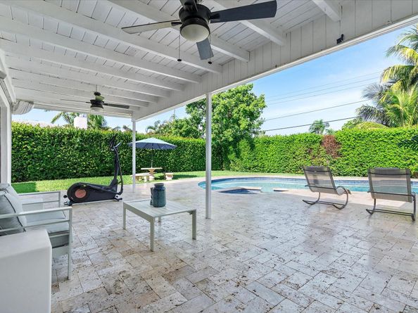 440 N Rainbow Dr, Hollywood FL 33021