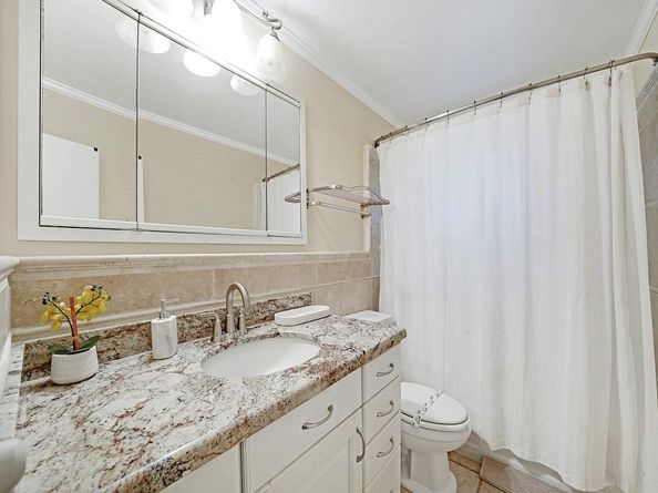 332 NW 26th Ct, Wilton Manors FL 33311
