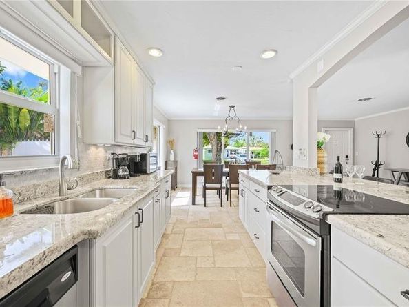 332 NW 26th Ct, Wilton Manors FL 33311