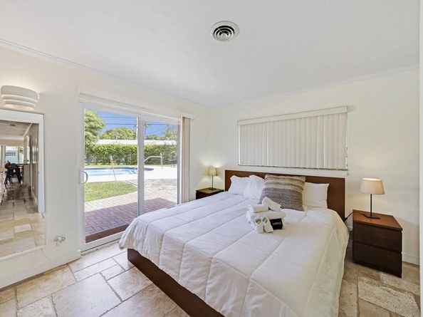 332 NW 26th Ct, Wilton Manors FL 33311