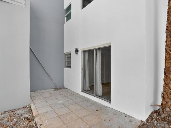 2870 NE 14th St Causeway 104c, Pompano Beach FL 33062