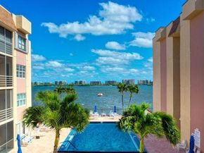1502 S Lakeside Drive 103, Lake Worth Beach FL 33460