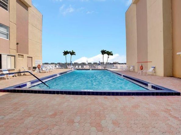 1502 S Lakeside Drive 103, Lake Worth Beach FL 33460