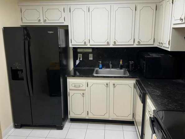1502 S Lakeside Drive 103, Lake Worth Beach FL 33460