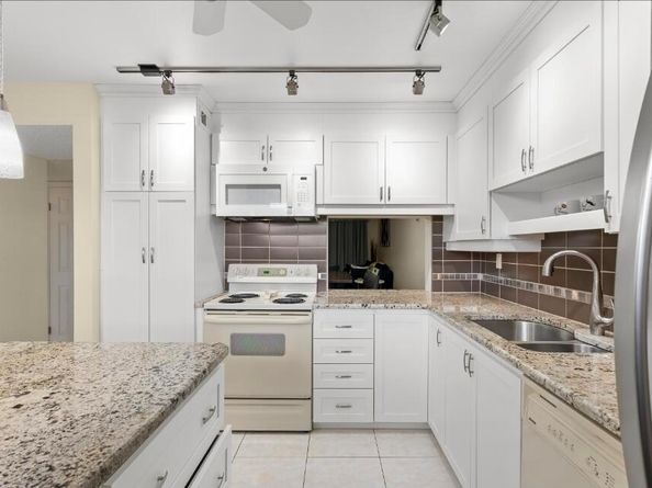 Undisclosed Address #RX-11120836, Tamarac FL 33319