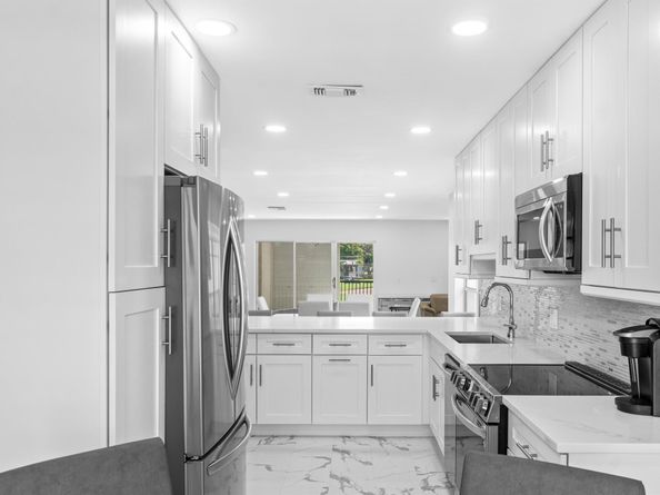 6 Stratford Drive E D, Boynton Beach FL 33436
