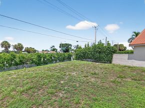 12271 Sand Wedge Drive, Boynton Beach FL 33437