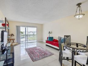 8100 Sunrise Lakes Blvd 303, Sunrise FL 33322