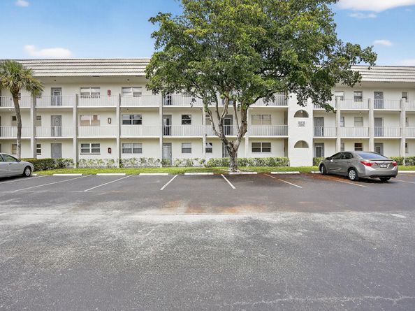 8100 Sunrise Lakes Blvd 303, Sunrise FL 33322