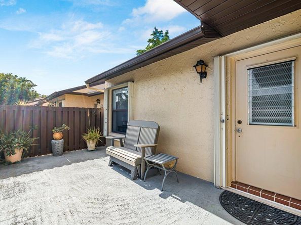 816 Sky Pine Way G, Greenacres FL 33415