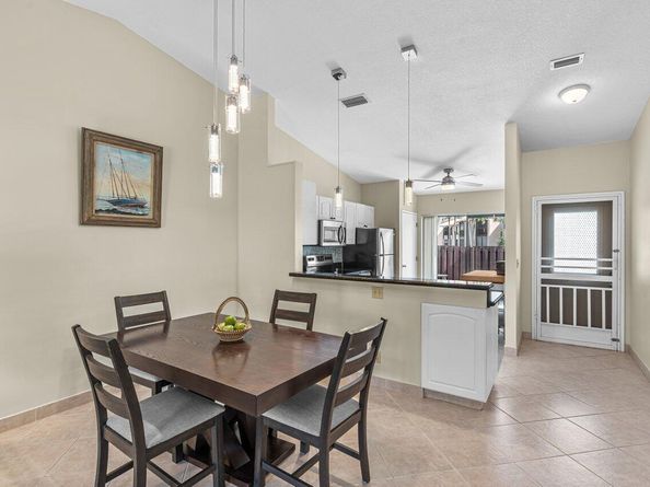 816 Sky Pine Way G, Greenacres FL 33415