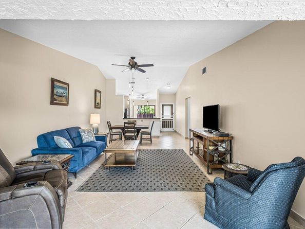 816 Sky Pine Way G, Greenacres FL 33415